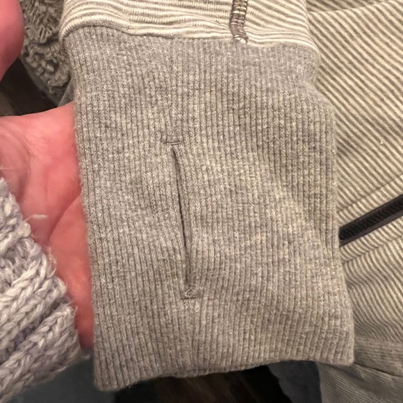 Lululemon RARE mini stripe Scuba IV size 8 NWOT - Picture 6 of 7